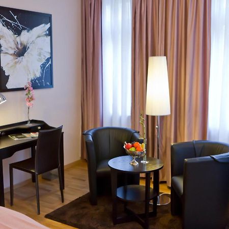 Suiten Hotel Dependance Laterne Baden-Baden Bagian luar foto