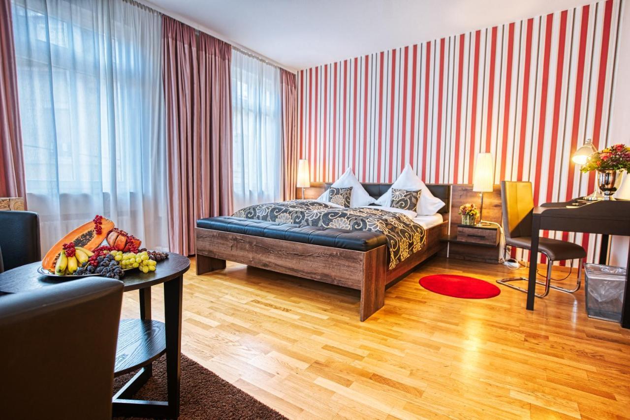 Suiten Hotel Dependance Laterne Baden-Baden Bagian luar foto