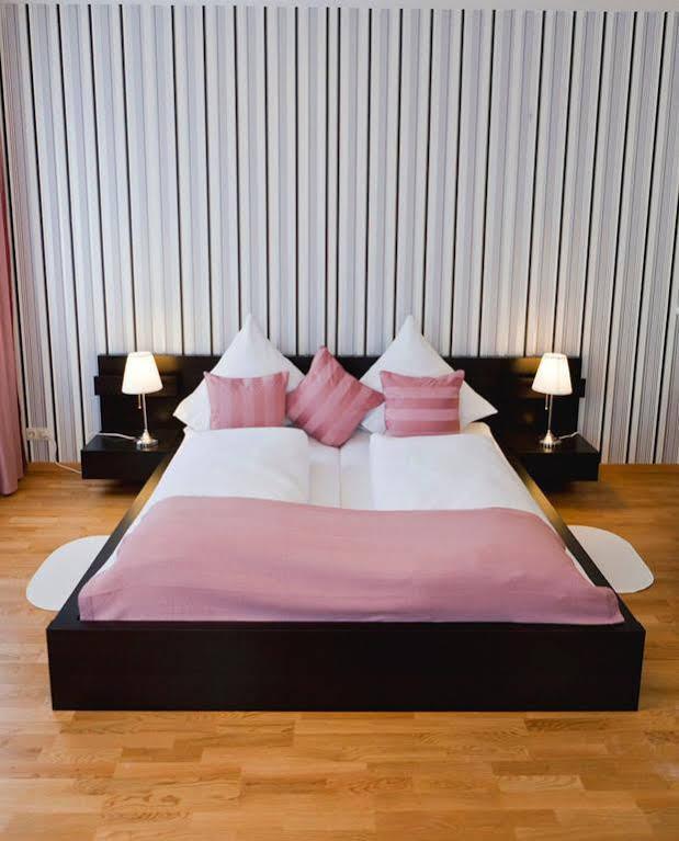 Suiten Hotel Dependance Laterne Baden-Baden Bagian luar foto