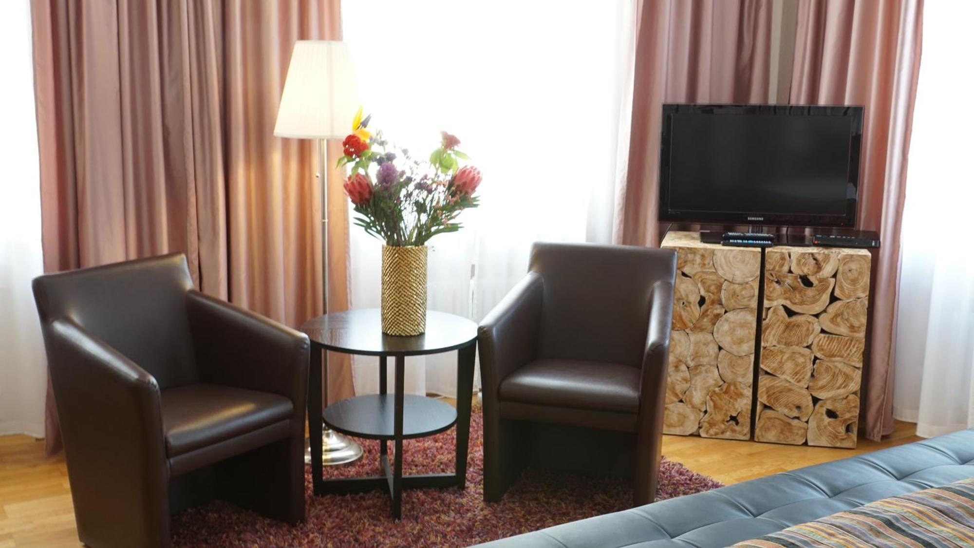 Suiten Hotel Dependance Laterne Baden-Baden Bagian luar foto