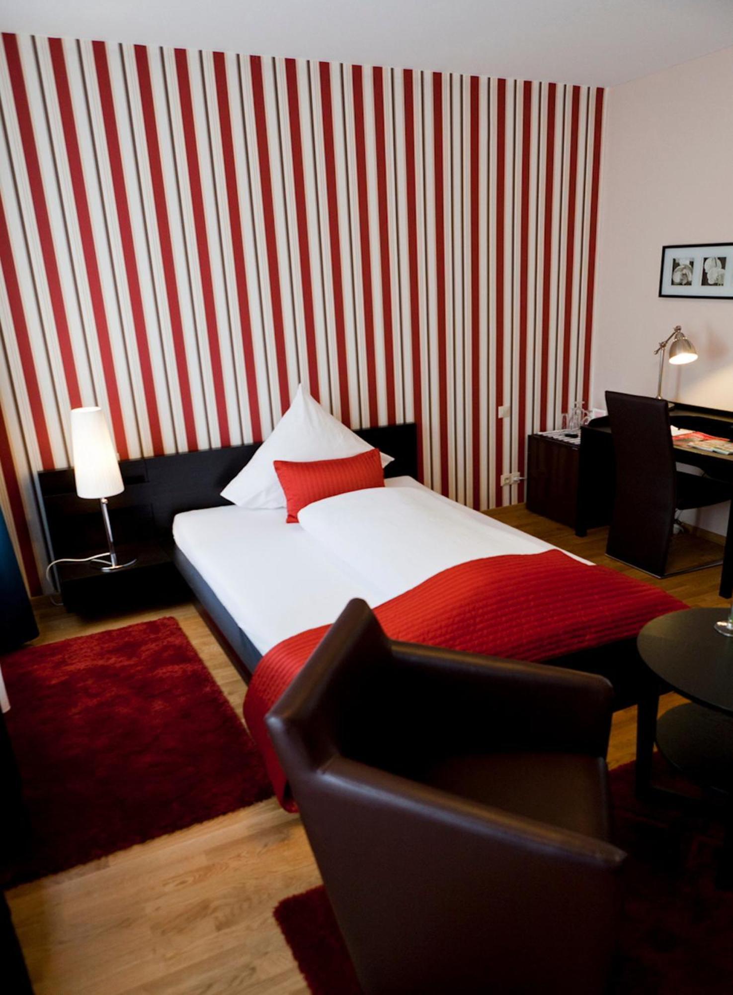 Suiten Hotel Dependance Laterne Baden-Baden Bagian luar foto